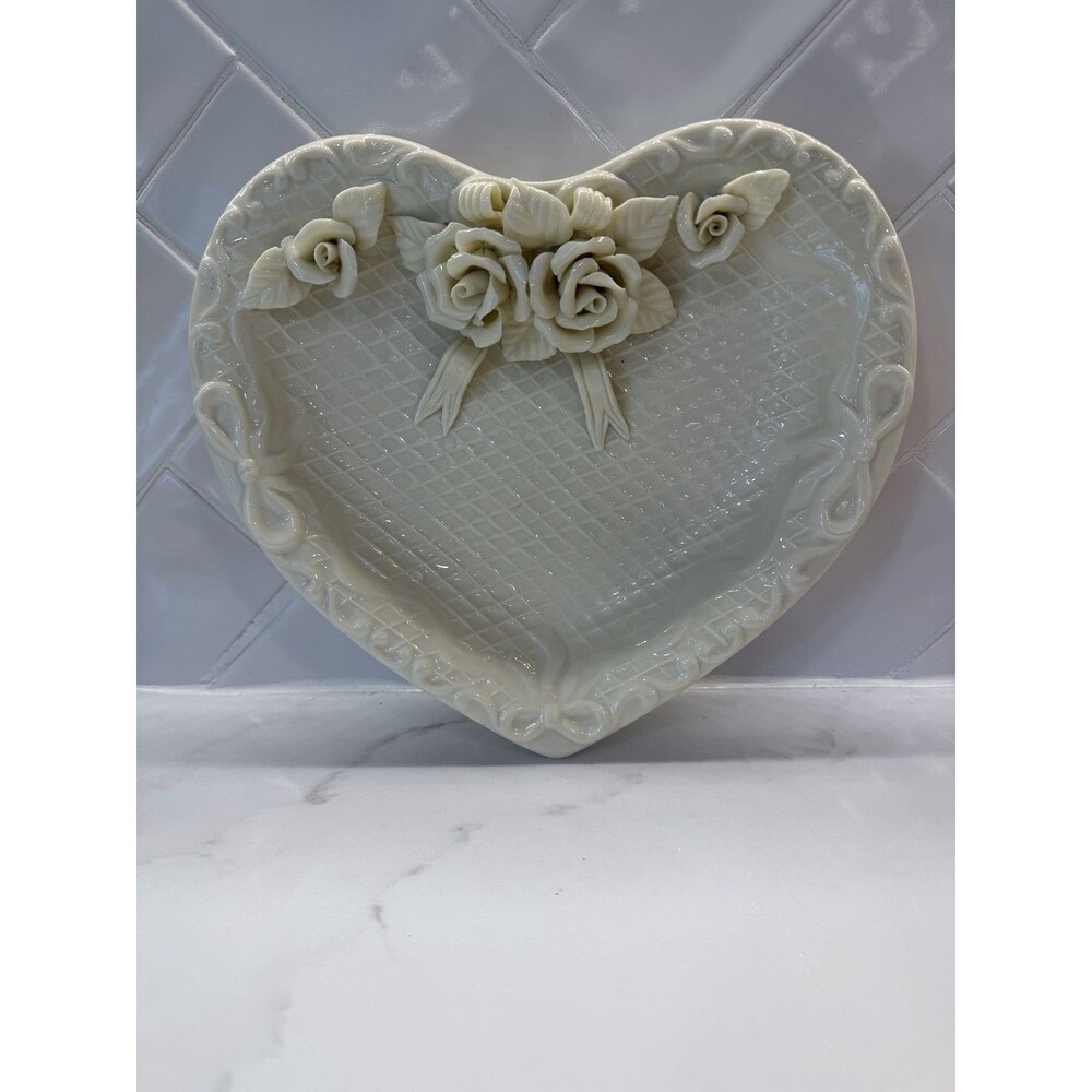 Porcelain Heart Shaped Candy Trinket Dish 3D Roses MCM Cream Color Beautiful!